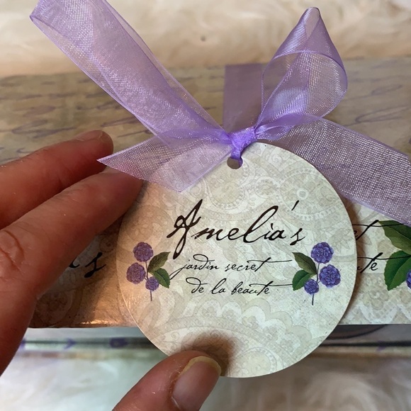 Amelias Lavender Body And Bath Sets - Picture 5 of 12
